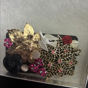 A Good Cluttered PIN BROOCH